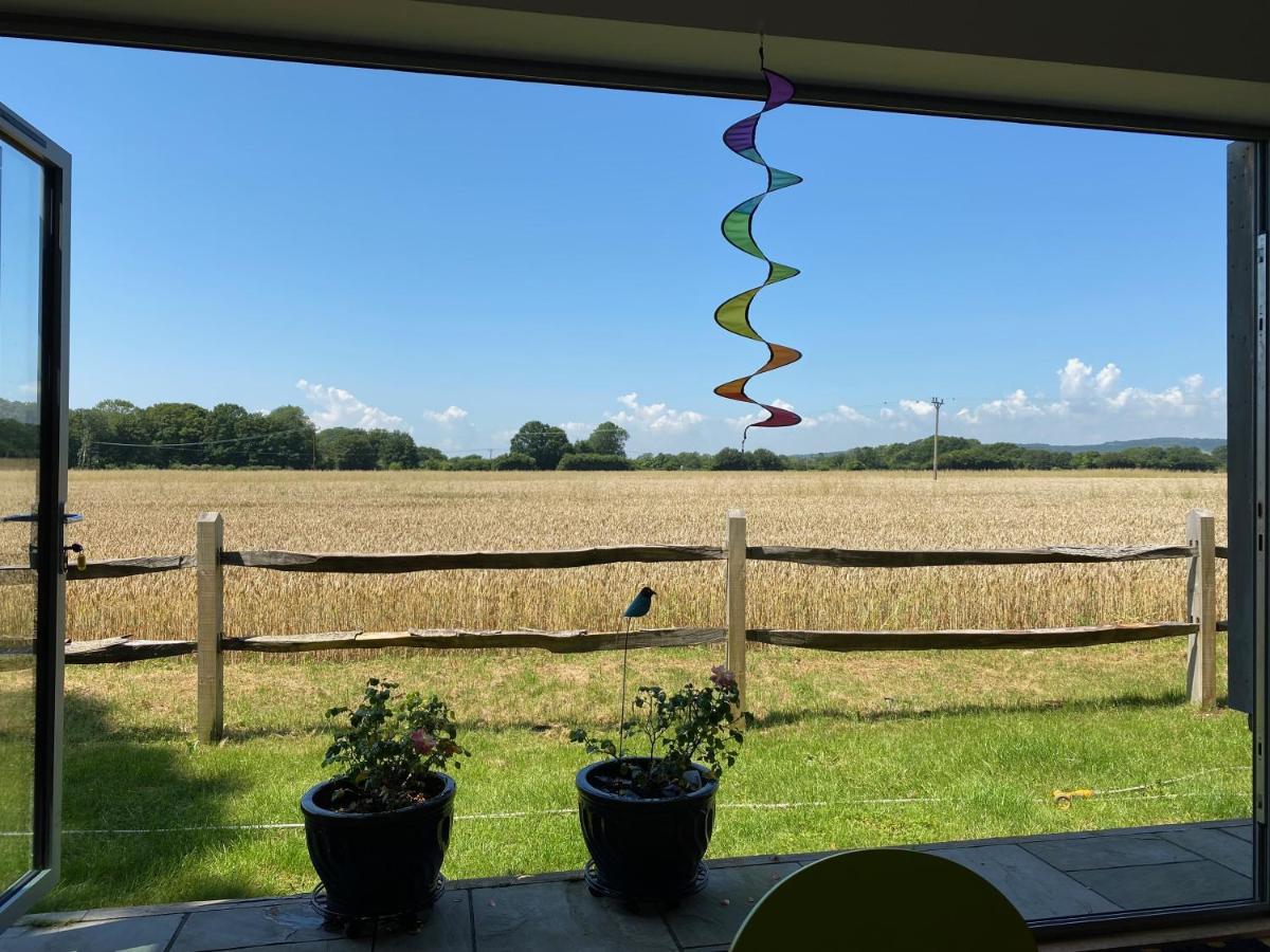 Flint House - Goodwood Events Bed & Breakfast Chichester Ngoại thất bức ảnh