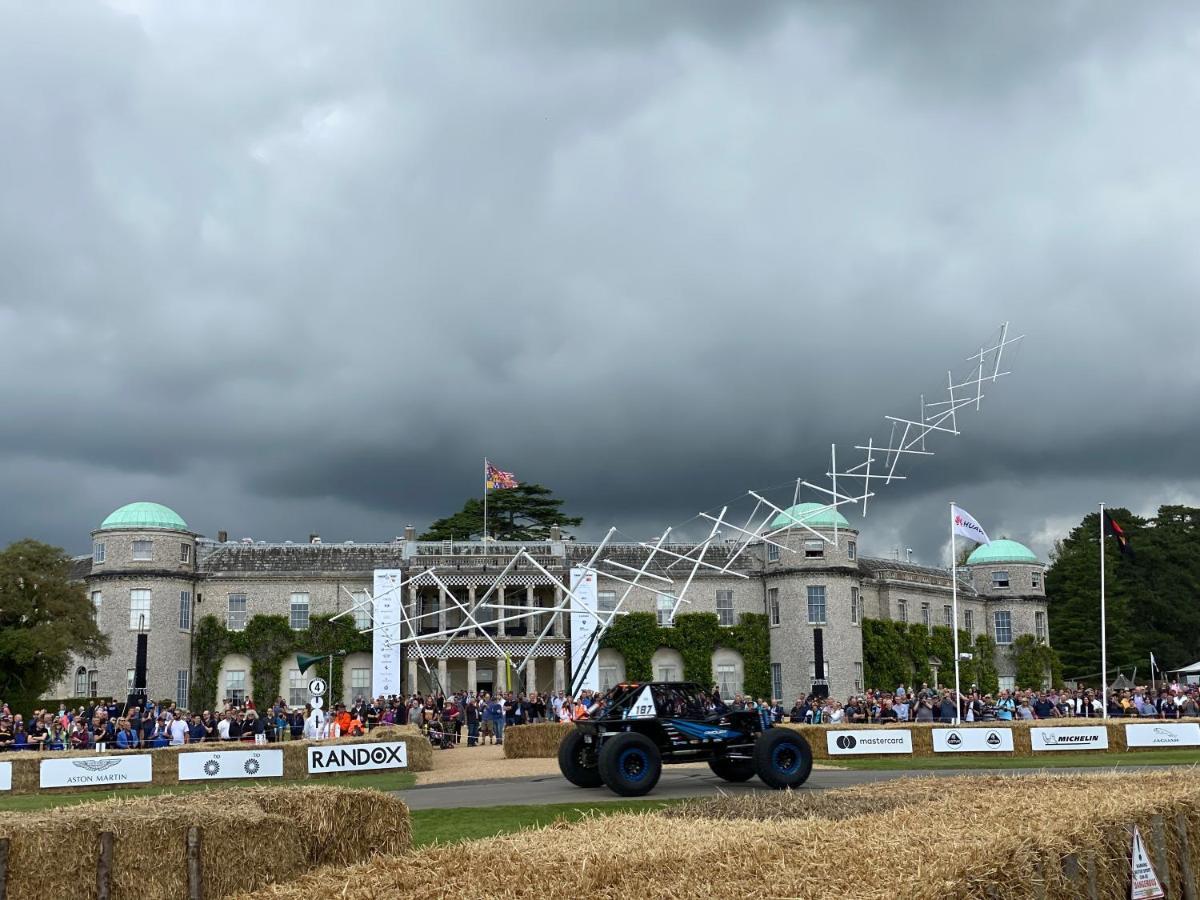 Flint House - Goodwood Events Bed & Breakfast Chichester Ngoại thất bức ảnh
