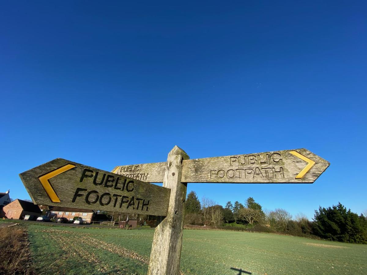 Flint House - Goodwood Events Bed & Breakfast Chichester Ngoại thất bức ảnh